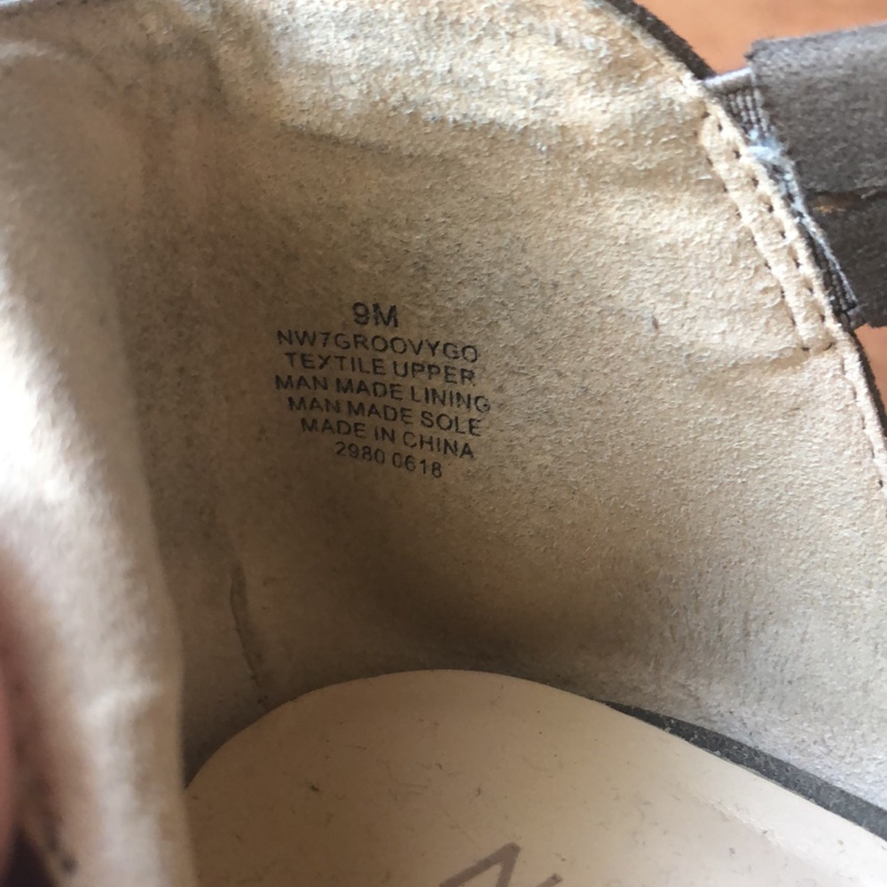 Nine West 2 inch Heel Sandals Size 9 - Picture 4 of 4